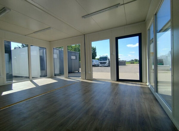 Oficina Contenedor 36 m² (6 × 6 m) – Aislada, con Baño y Kitchenette Listos para Usar - Imagen 4